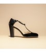 Woman black t strap heel pump 