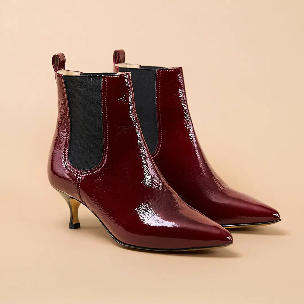 bottines pointues petit talon vernis bordeaux fabriques en italie