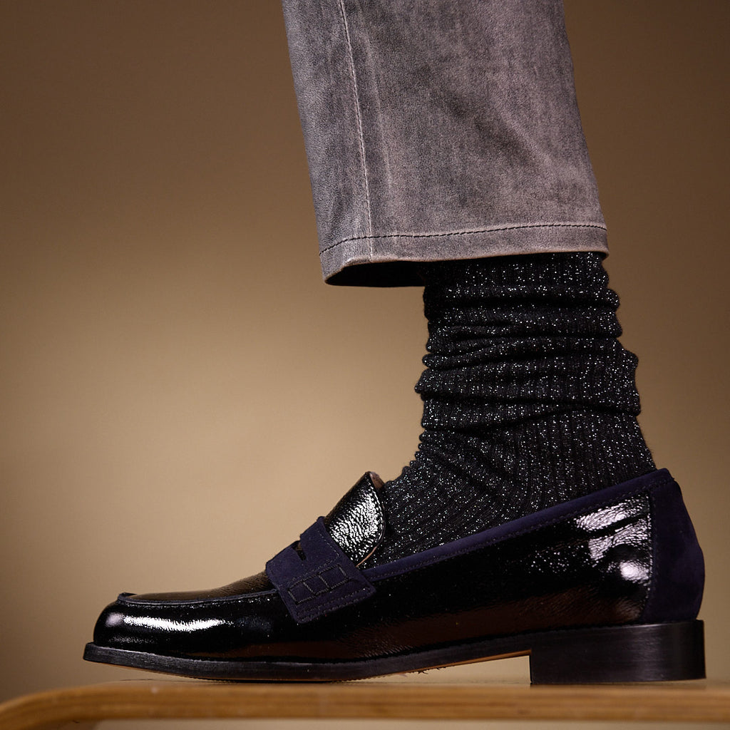 mocassin femme vernis noir avec chaussette lurex - vue de profil 