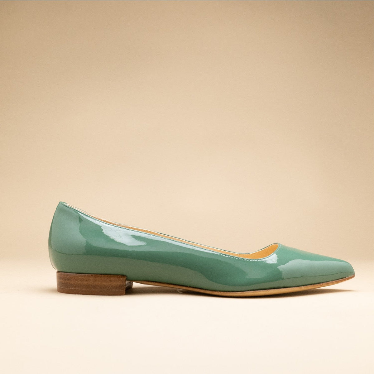 Femme ballerina chaussure sans doublure en cuir vintage vert Femme ballerina chaussure sans doublure en cuir vintage vert