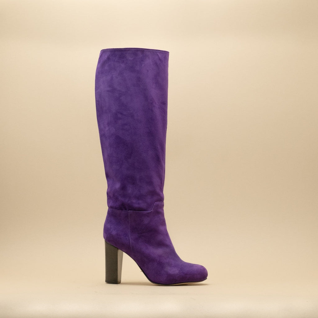 Bottes femme forme tube en daim violet, vue de profil