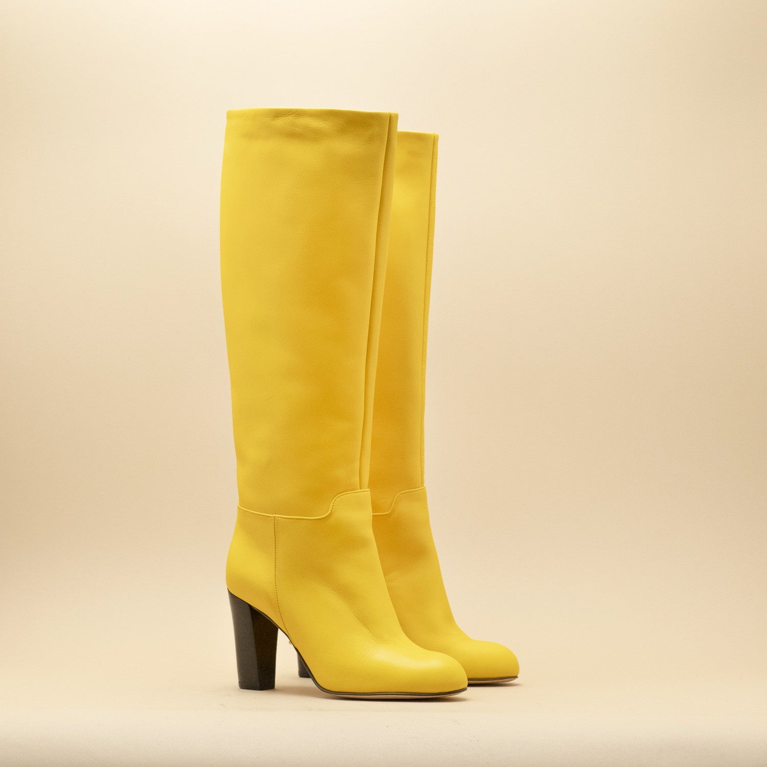 靴 YELLO HIMALAYA LONG BOOTS Women's yellow leather boots made in Italy – Mon Soulier