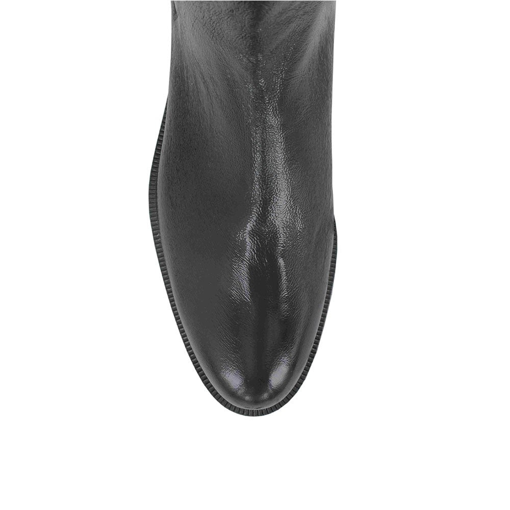 Detail chelsea boots plate vernis noir