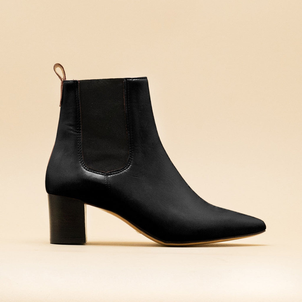 Chelsea boots pointue veau noir talon droit 5 cm - vue de profil 