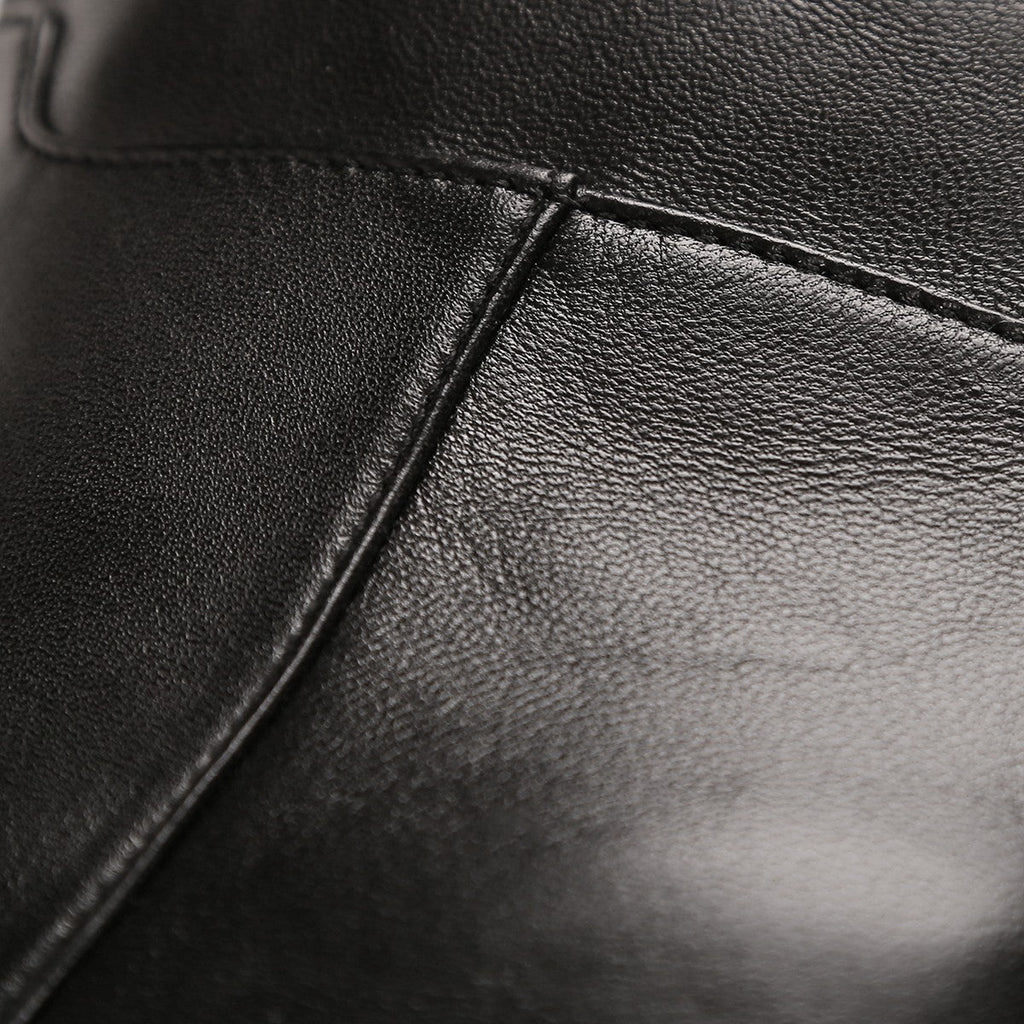 detail cuir bottes fabrication Italie 