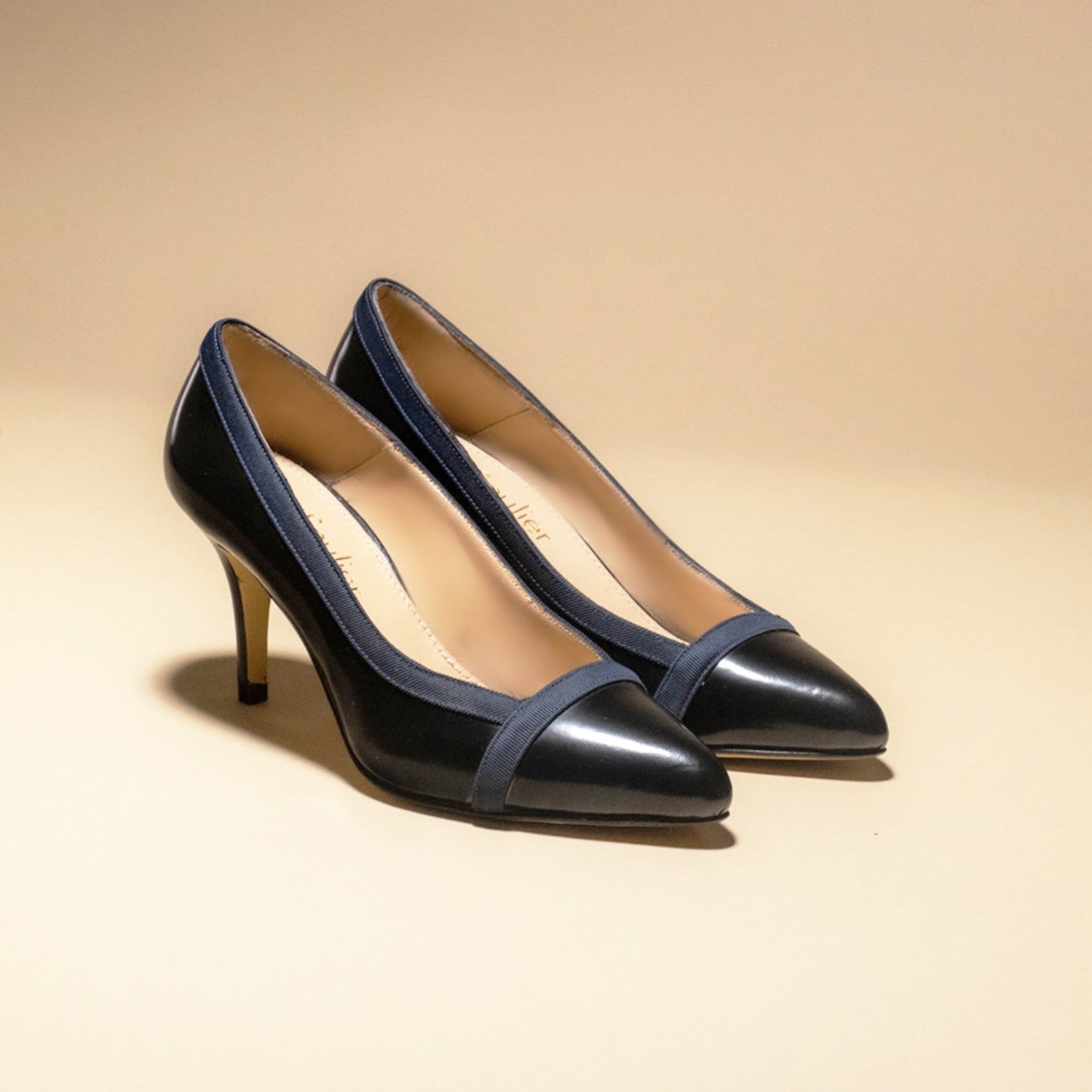 Escarpins à Talons Aiguilles En Cuir Nappa Italien - Marque 1969 Made In Italy - Taille 39 - Couleur Saumon - Neuf Avec Boîte