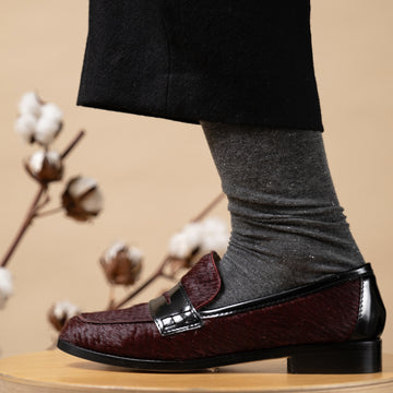 Mocassin femme cuir bordeaux porté